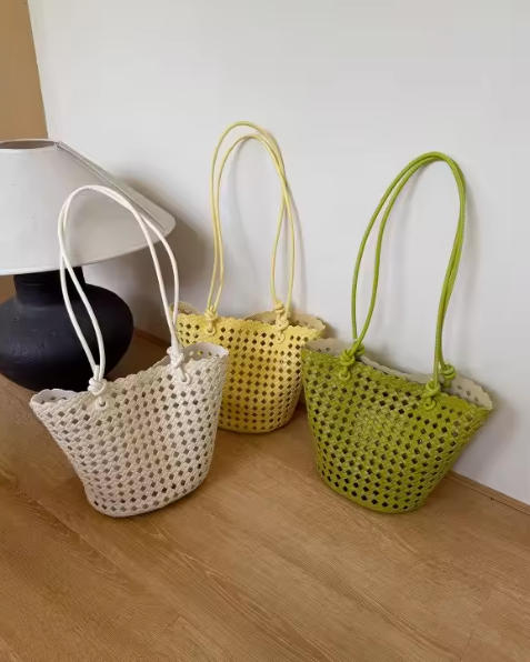 Custom-made fashionable women's handbags